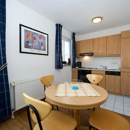 Appartementhaus Mit Balkon Im Ostseebad Hs Pansiyon *