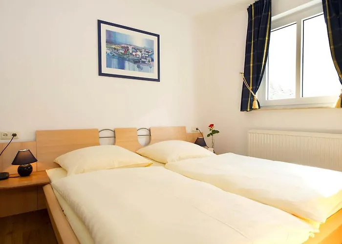 Appartementhaus Mit Balkon Im Ostseebad Hs *
